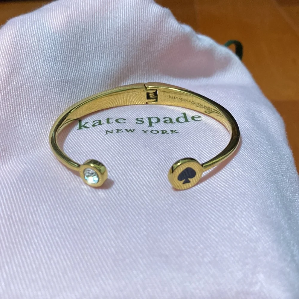Kate Spade Spot The Spade Gold Tone Bangle